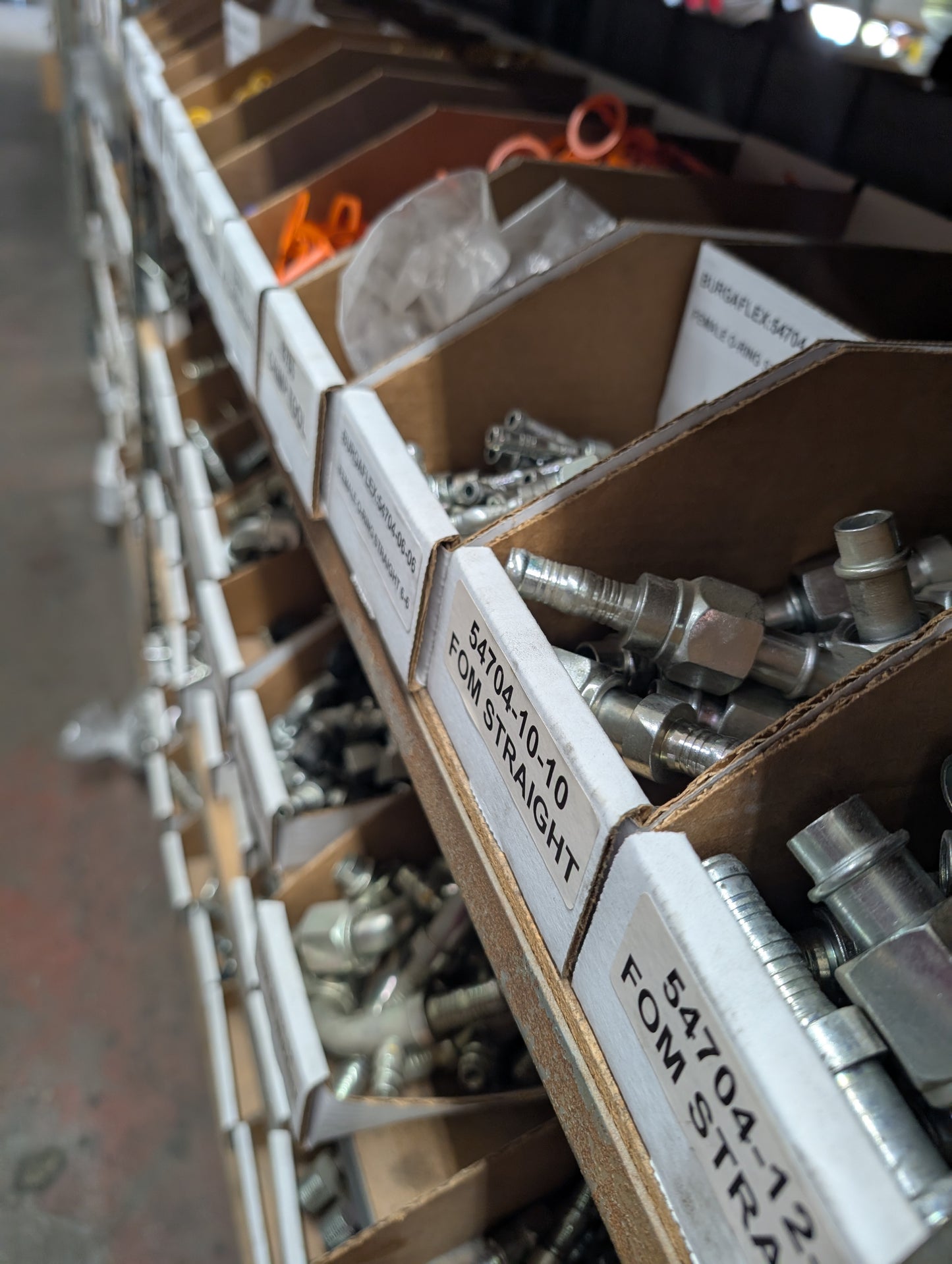 BURGAFLEX FITTINGS & CAGES-LOT