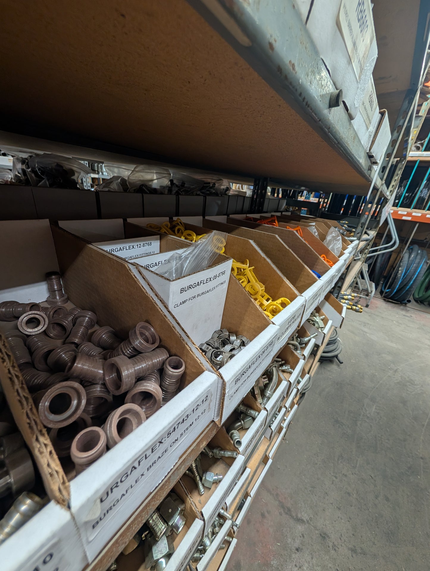 BURGAFLEX FITTINGS & CAGES-LOT